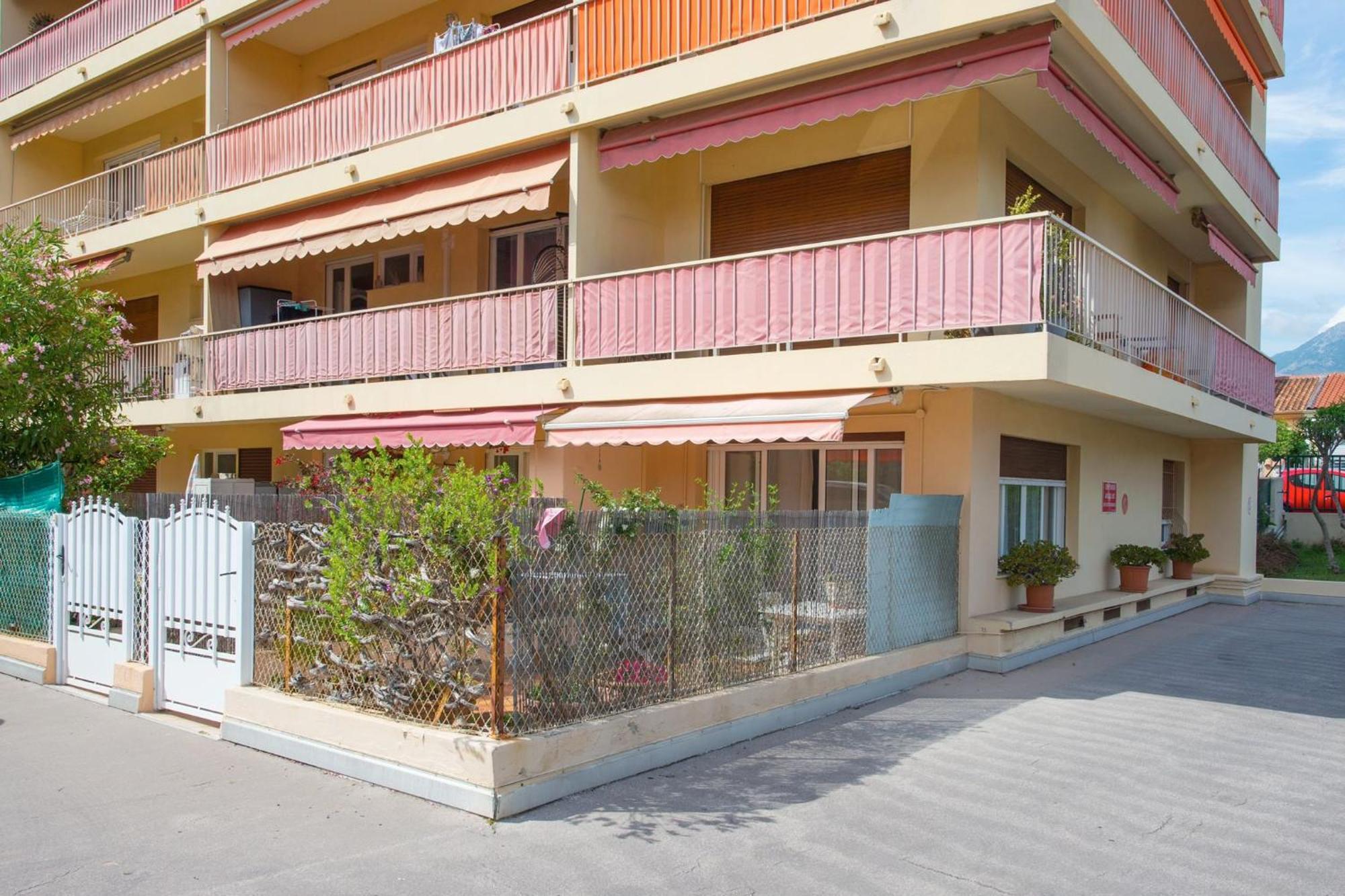 Appartement Carnoles Pres Des Plages Roccabruna Esterno foto